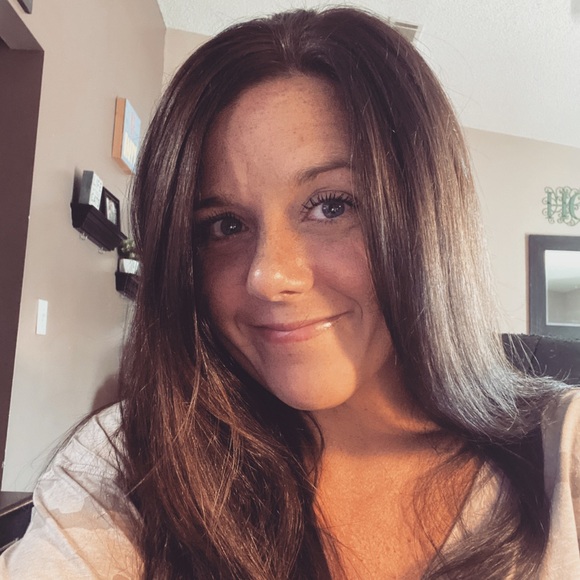 Michelle's Closet (mlh1119) Poshmark